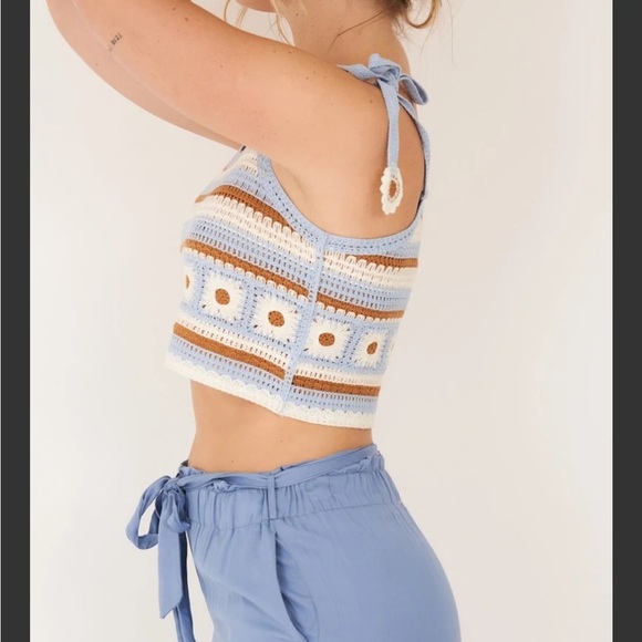 New In Crochet Striped floral Crop Top - Blue, cream , Brown sz M - Picture 5 of 11